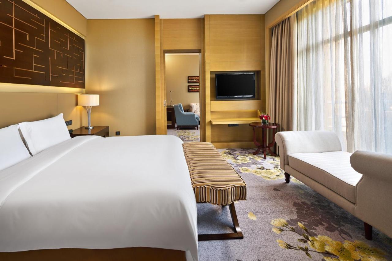 Crowne Plaza Ordos, An Ihg Hotel Exterior photo